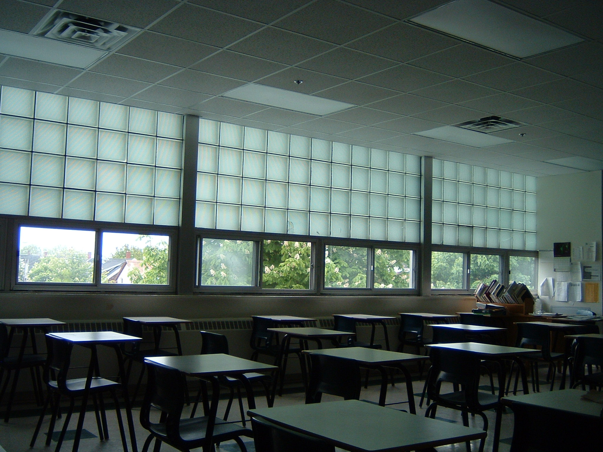 Sydney Academy interior glass block before the retrofit